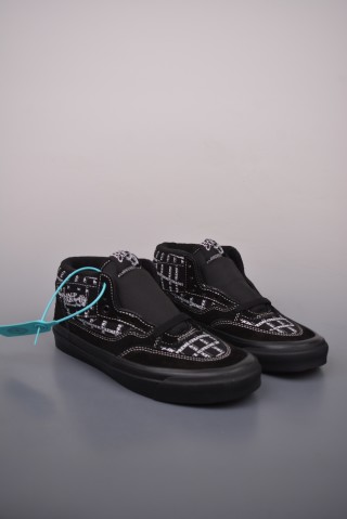 Supreme X Vans Half Cab Pro 'Black / White / Grey' view 1
