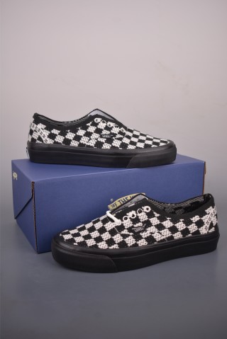 Vans Authentic 44 EK Knit 'Black / White / Red / Green' view 5