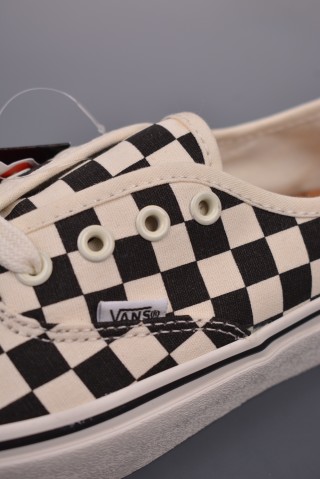 Vans Authentic VR3 'Black / White' view 7
