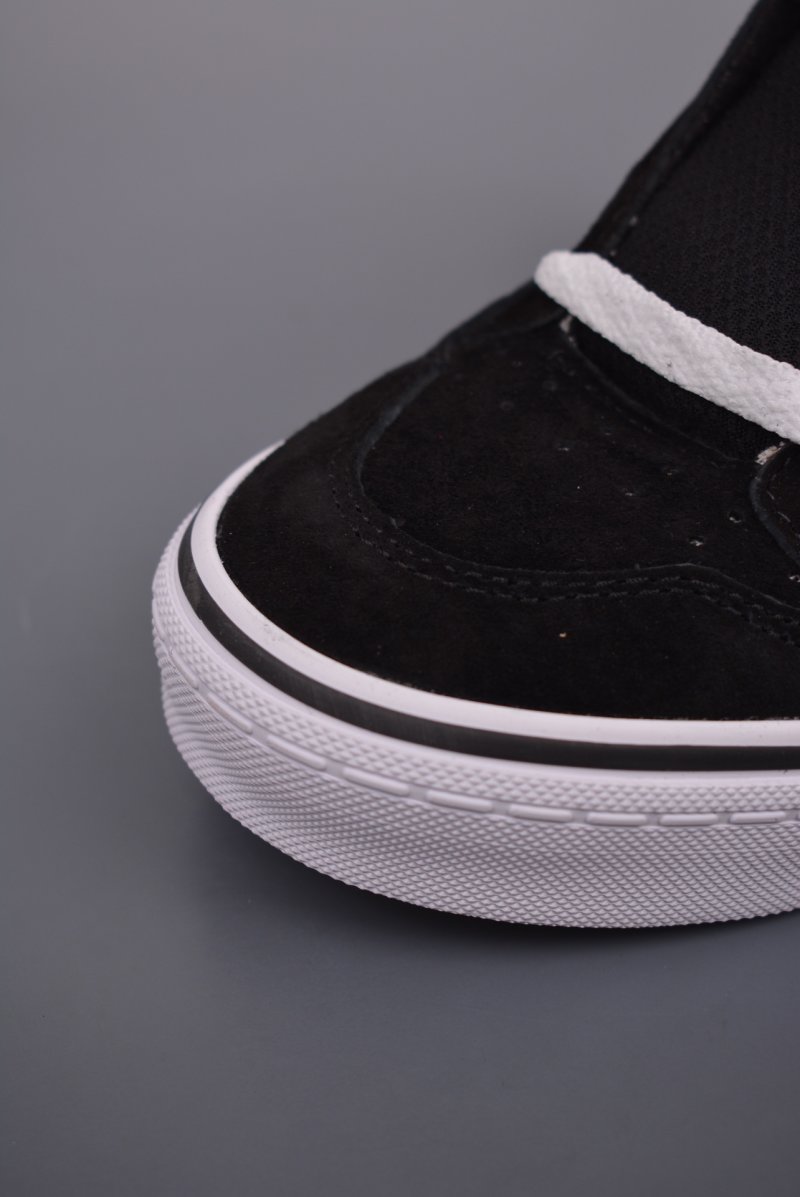 Vans Classics Knu Skool 'Black' view