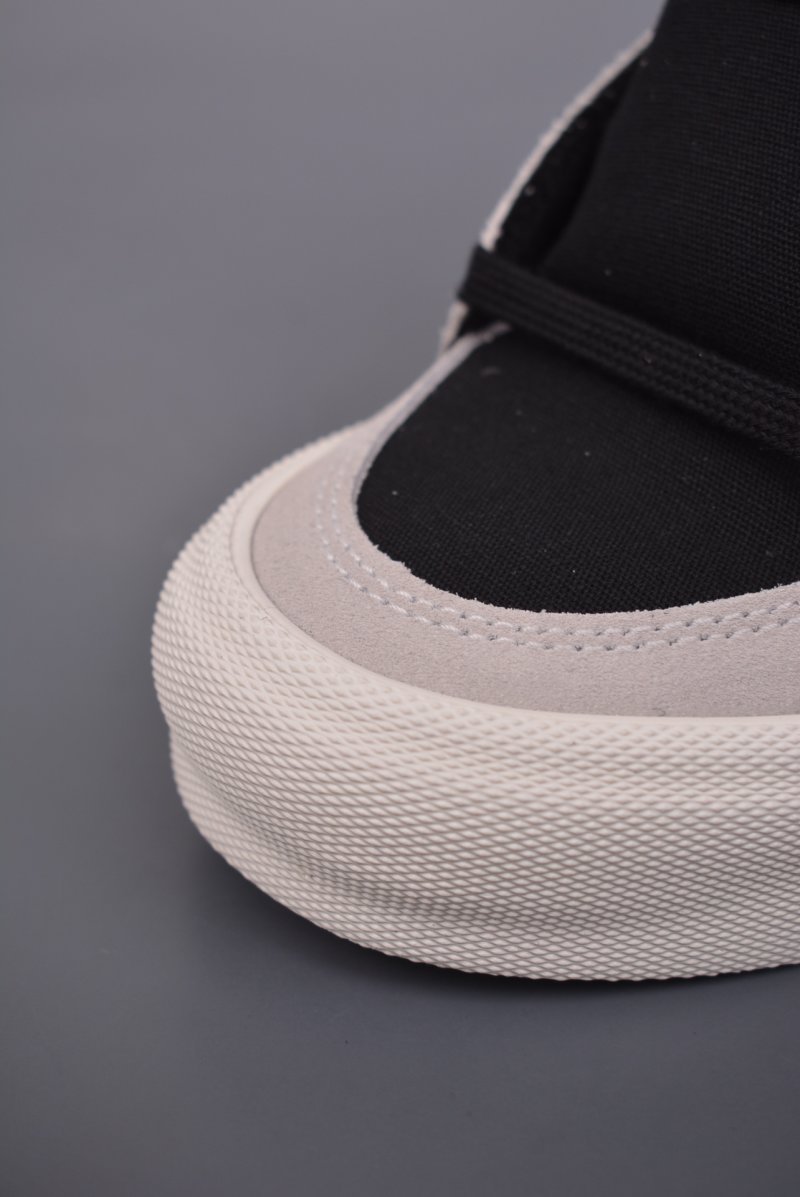 Vans Chukka Push 'Black / Grey' view