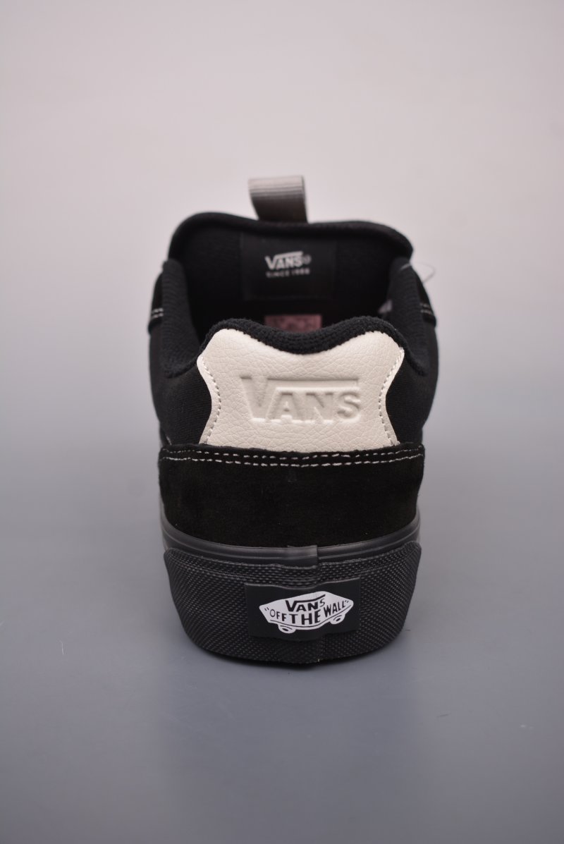 Vans Chukka Push 'Black' view