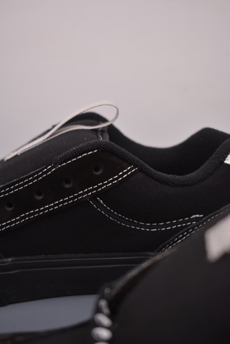 Vans Chukka Push 'Black' view