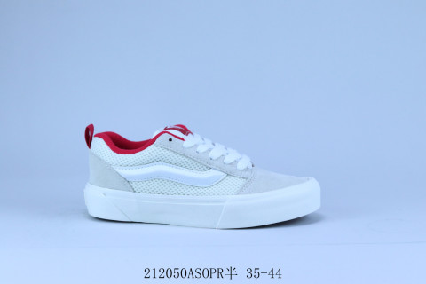 Vans Classics Knu Skool 'Black / White'