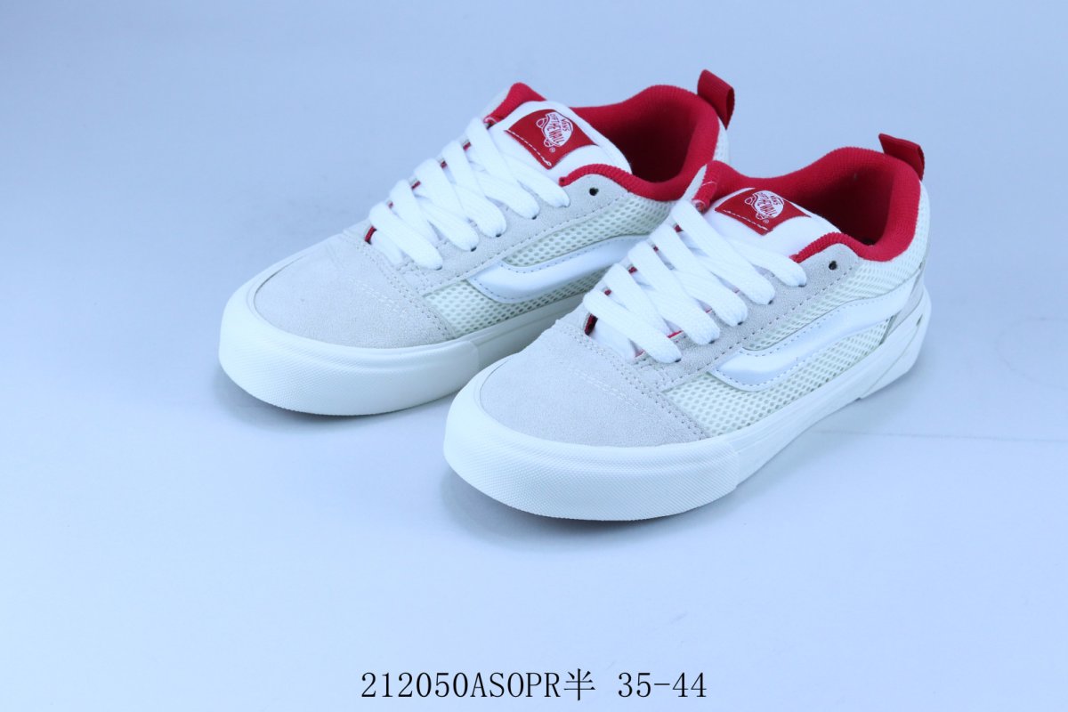 Vans Classics Knu Skool 'Black / White' view