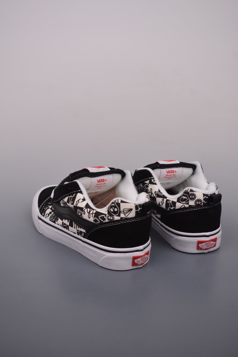 Vans Classics Knu Skool 'Black / White' view