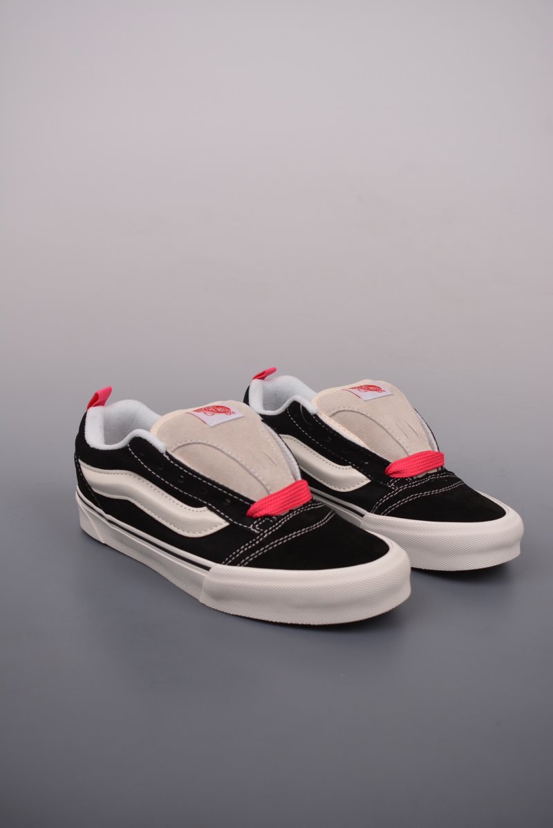 Vans Classics Knu Skool 'Black / Pink'