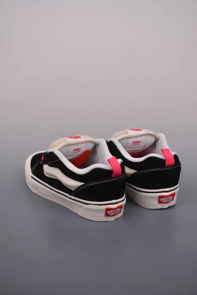 Vans Classics Knu Skool 'Black / Pink' view