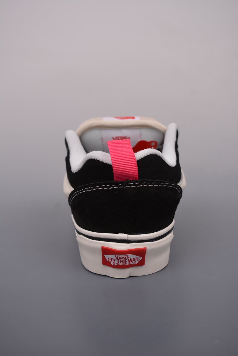 Vans Classics Knu Skool 'Black / Pink' view