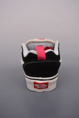 Vans Classics Knu Skool 'Black / Pink' view 4