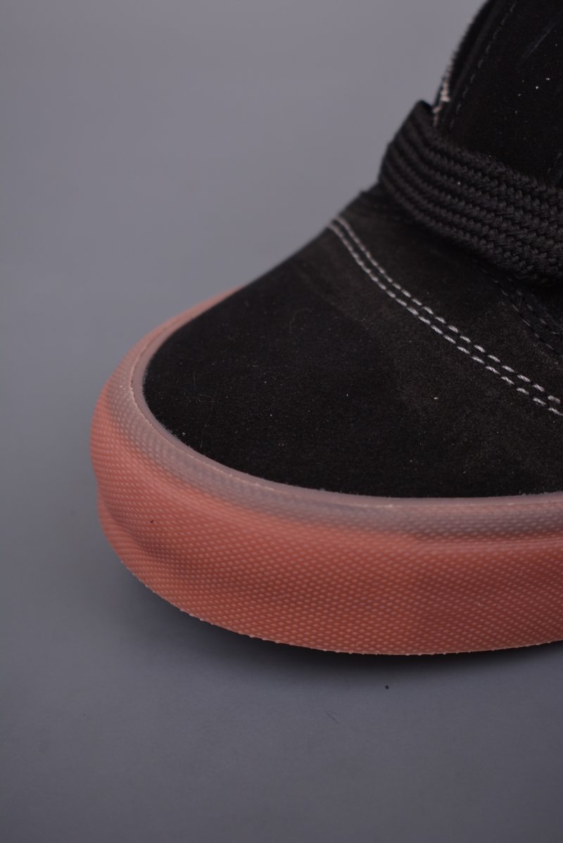 Vans Classics Knu Skool 'Black' view