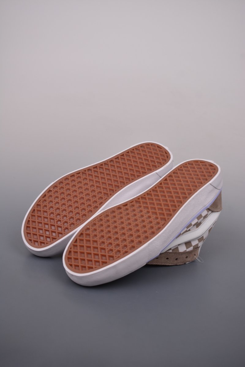 Vans Classics Knu Skool 'Cream / Brown / Purple' view