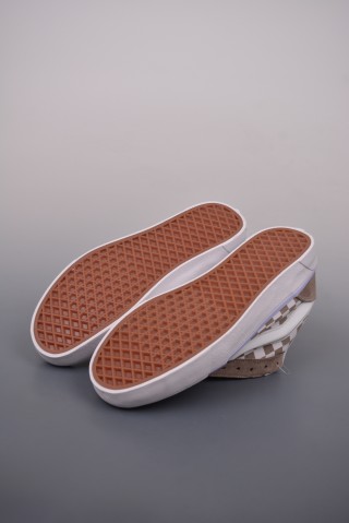 Vans Classics Knu Skool 'Cream / Brown / Purple' view 3