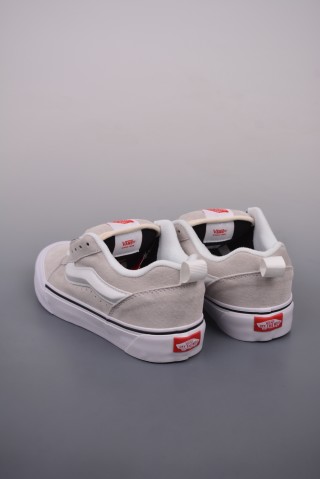 Vans Classics Knu Skool 'Cream / Black' view 2