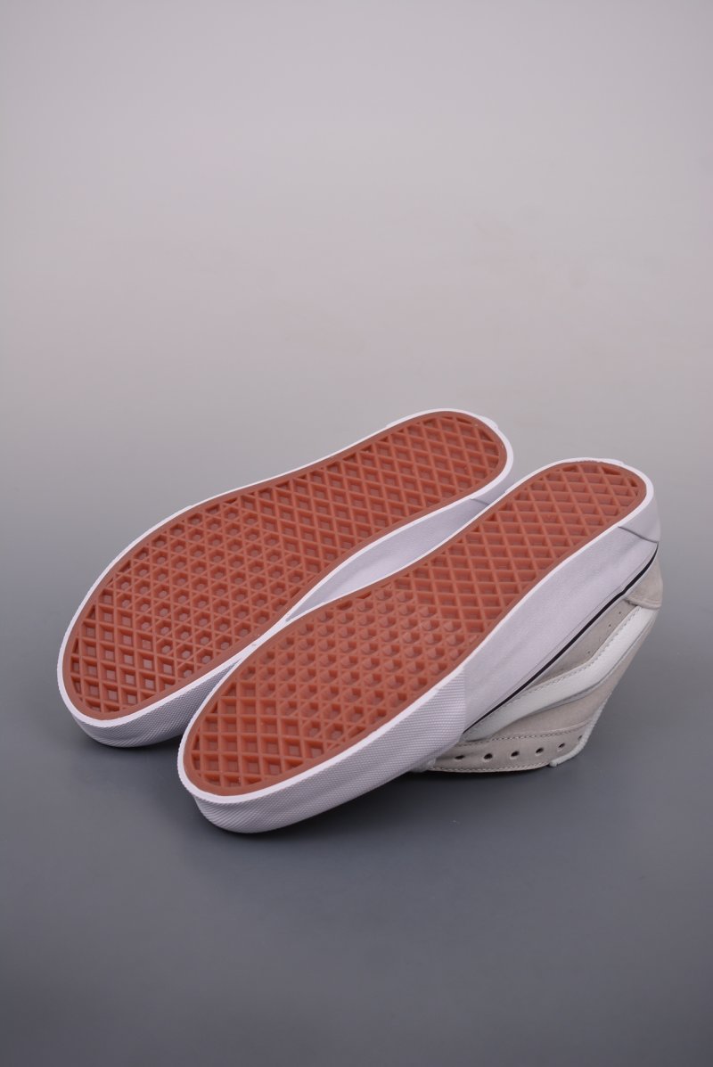 Vans Classics Knu Skool 'Cream / Black' view