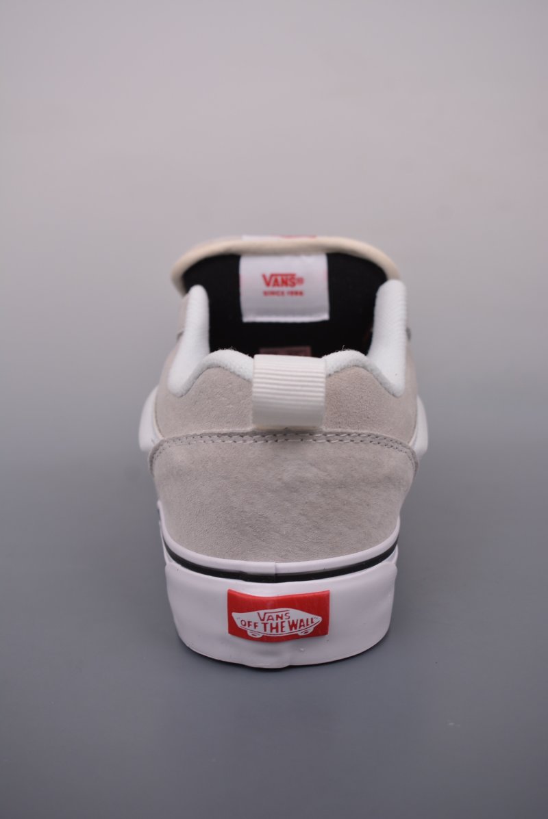 Vans Classics Knu Skool 'Cream / Black' view