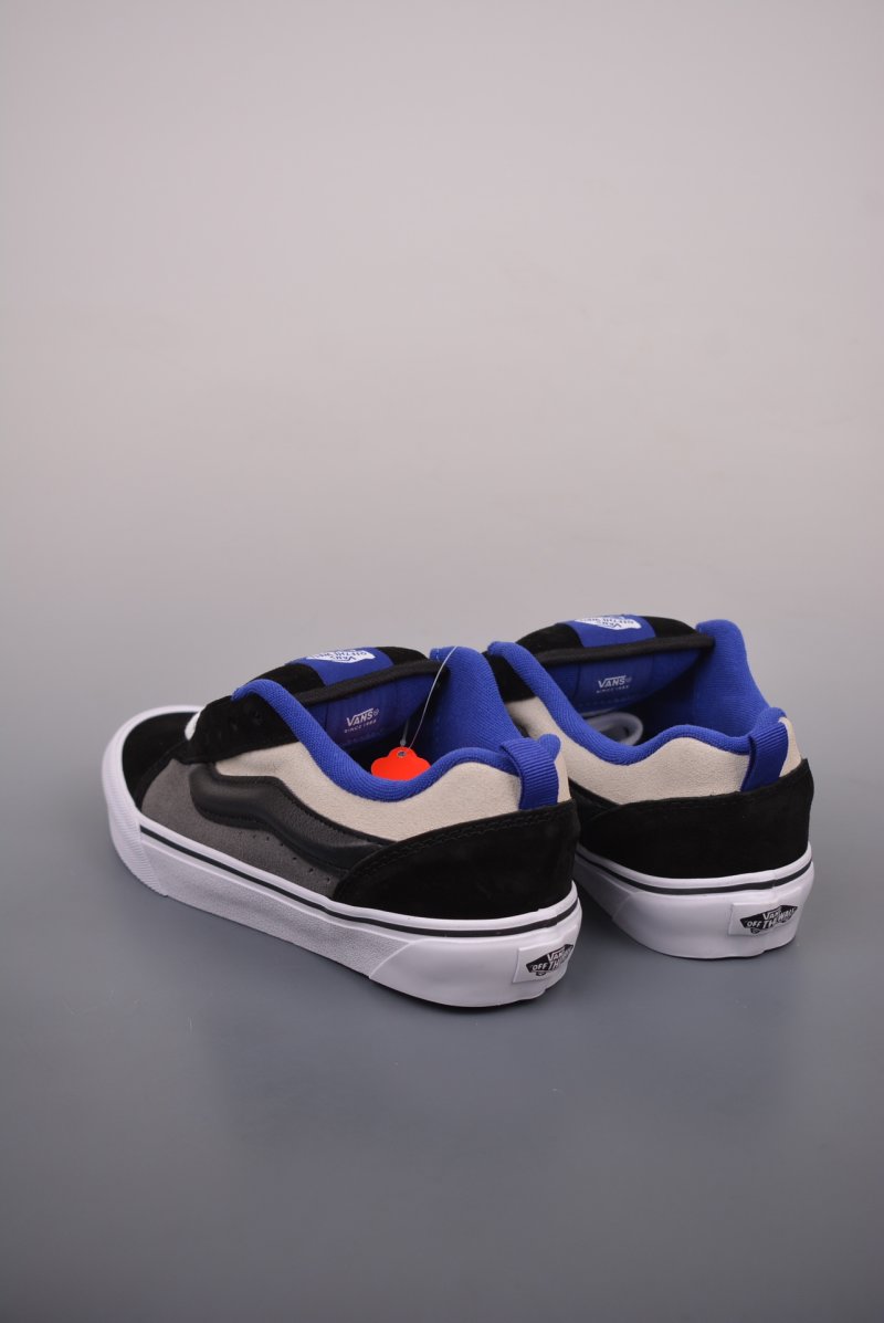 Vans Classics Knu Skool 'Black / Grey' view