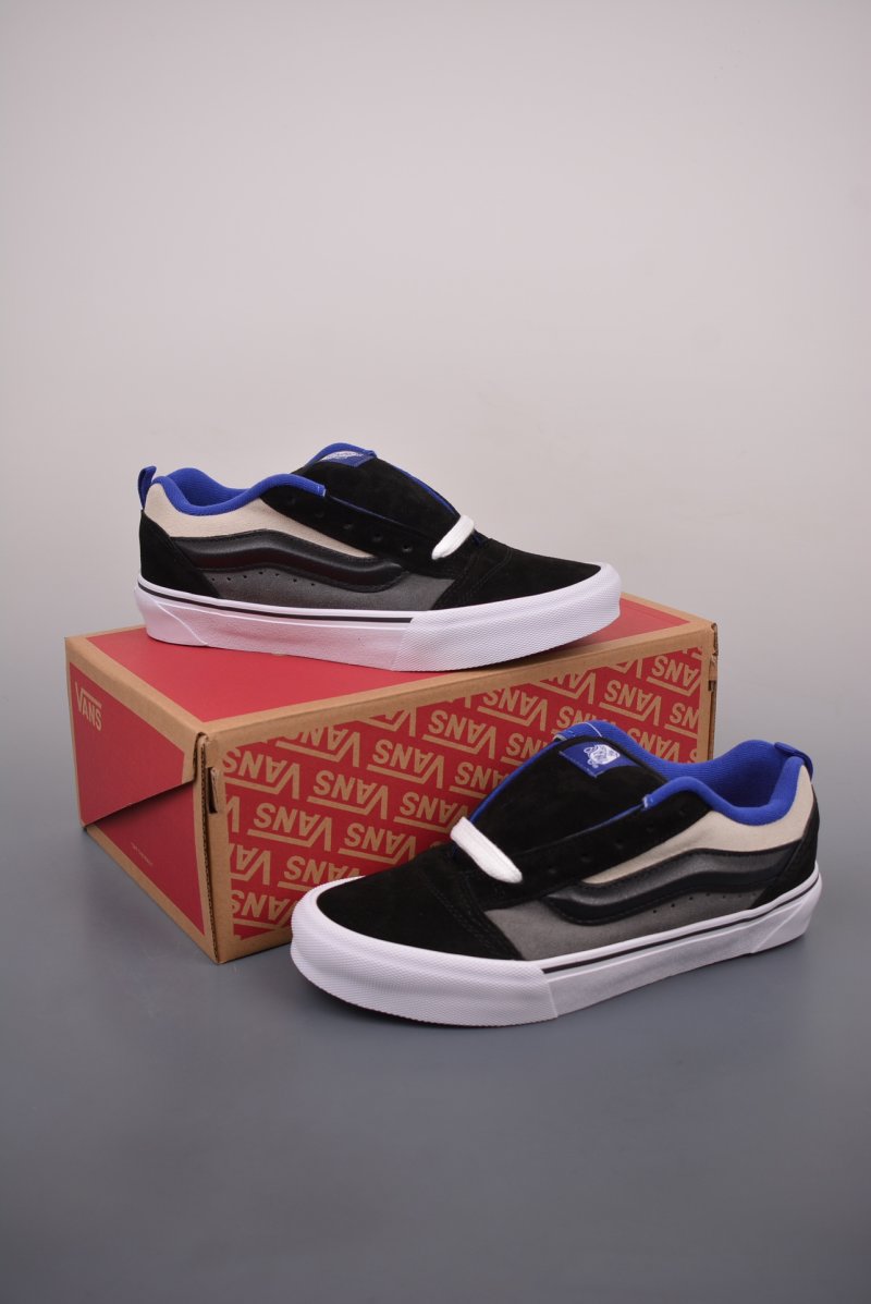 Vans Classics Knu Skool 'Black / Grey' view