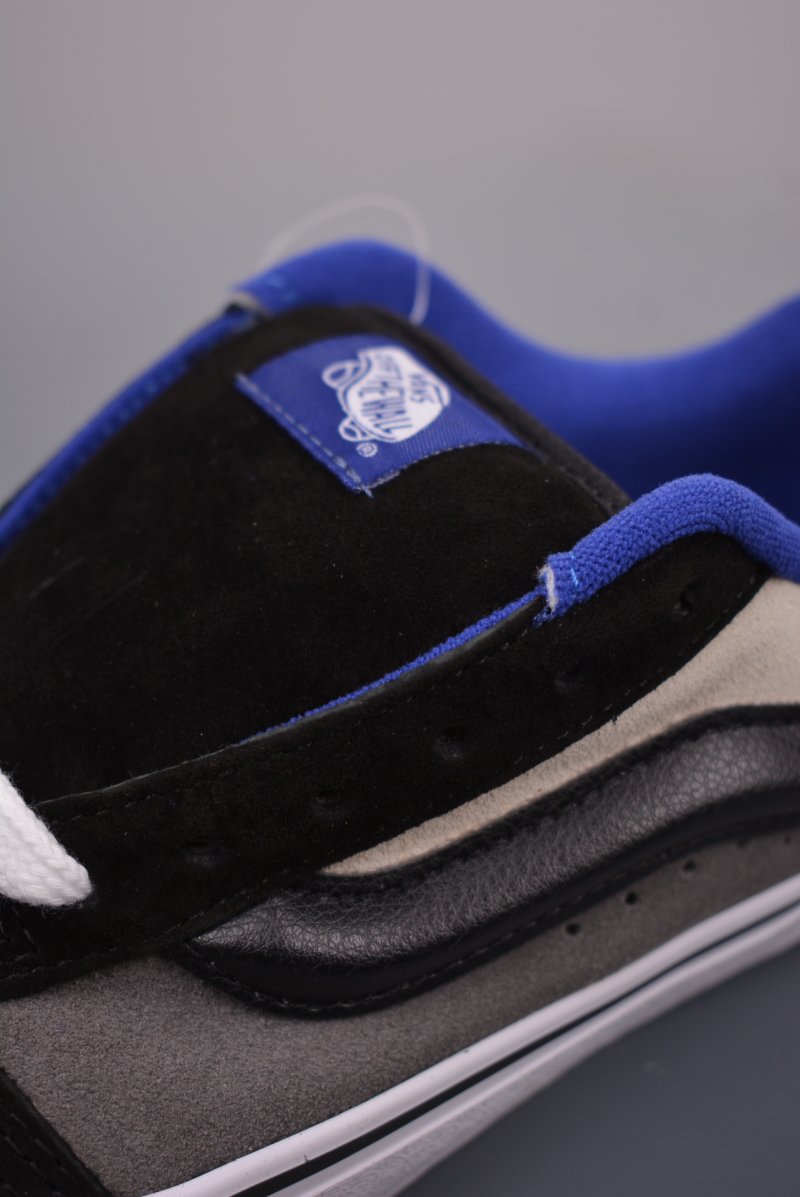 Vans Classics Knu Skool 'Black / Grey' view