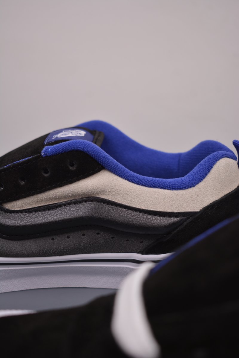 Vans Classics Knu Skool 'Black / Grey' view
