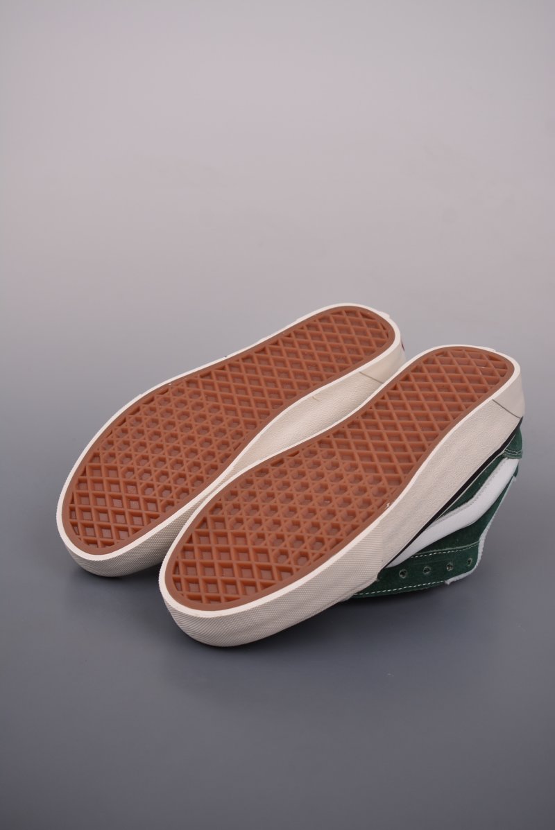 Vans Classics Knu Skool 'Green' view