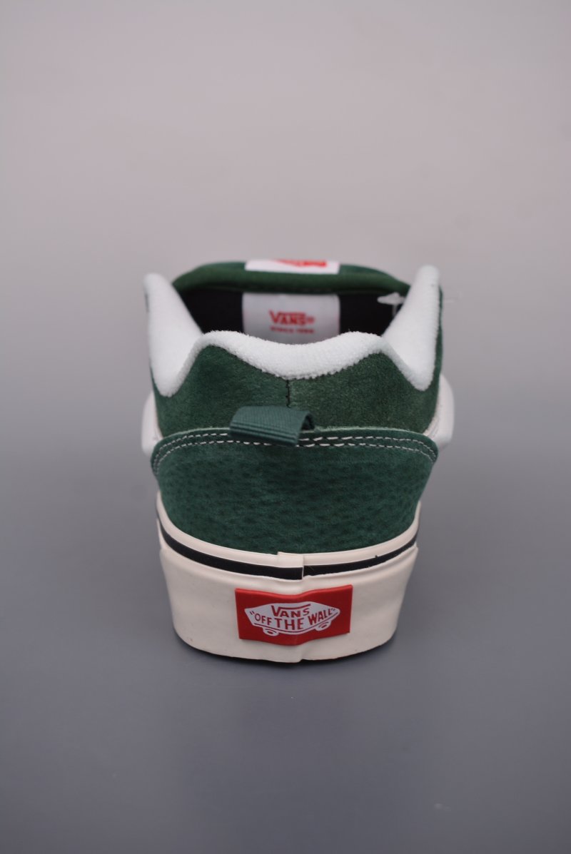 Vans Classics Knu Skool 'Green' view
