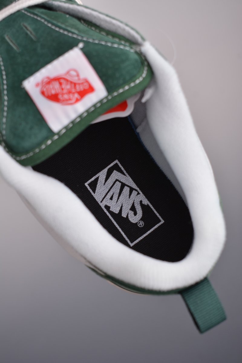 Vans Classics Knu Skool 'Green' view