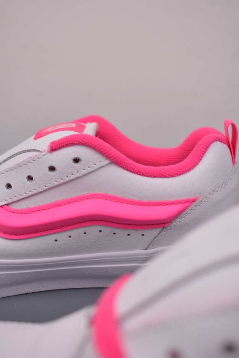 Vans Classics Knu Skool 'White / Pink' view
