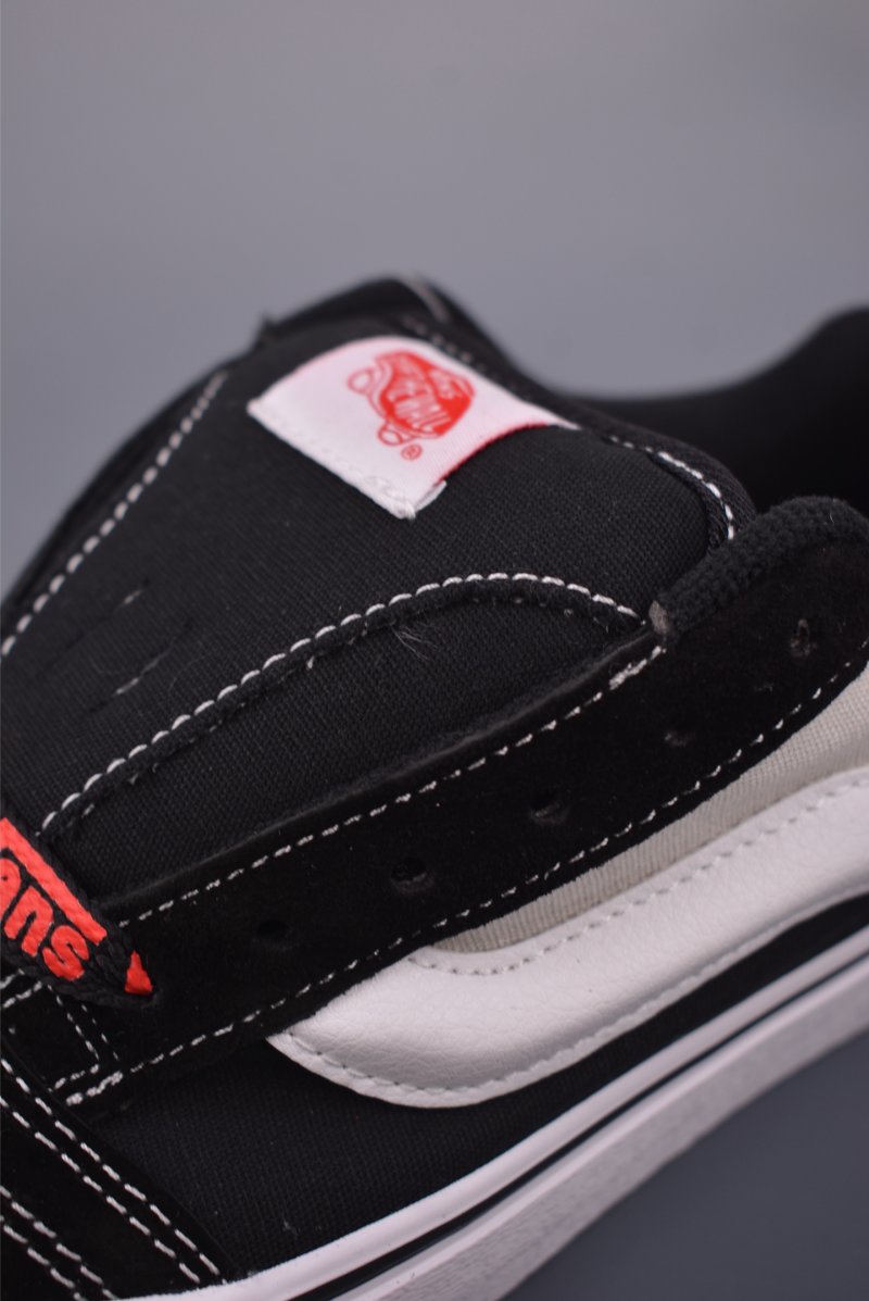 Vans Classics Knu Skool view