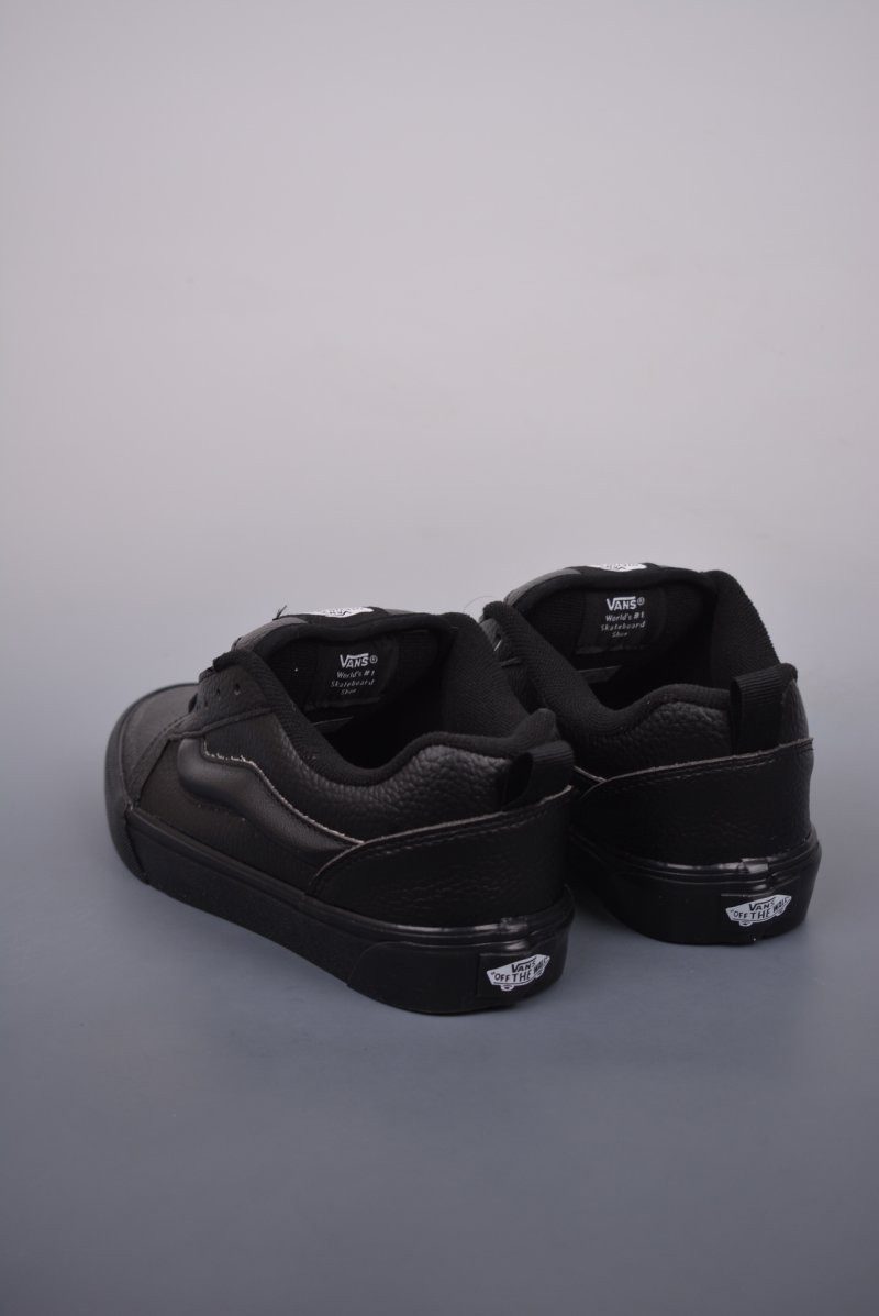Vans Classics Knu Skool 'Black' view
