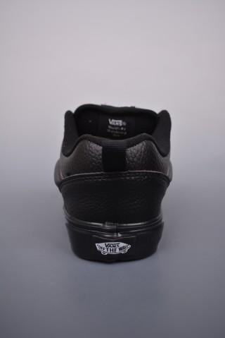 Vans Classics Knu Skool 'Black' view 13