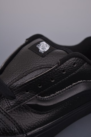 Vans Classics Knu Skool 'Black' view 16
