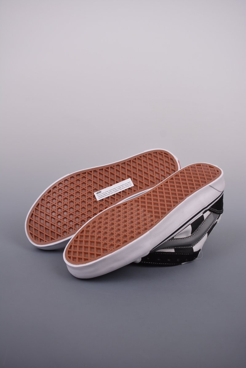 Vans Classics Knu Skool Imran Potato view