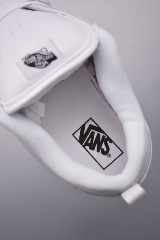 Vans Classics Knu Skool Imran Potato 'White' view 9