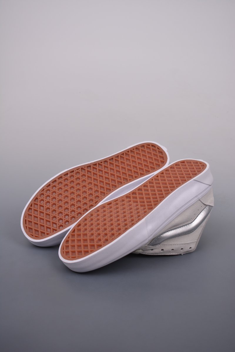 Vans Classics Knu Skool Imran Potato 'Cream / Silver' view