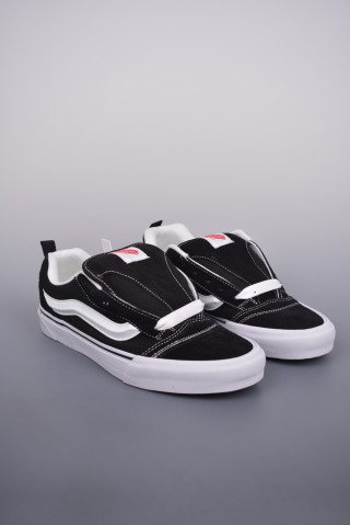 Vans Classics Knu Skool 'Black / White / Navy' view 1