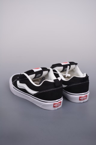 Vans Classics Knu Skool 'Black / White / Navy' view 2