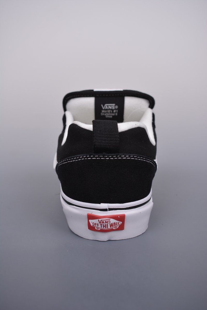 Vans Classics Knu Skool 'Black / White / Navy' view