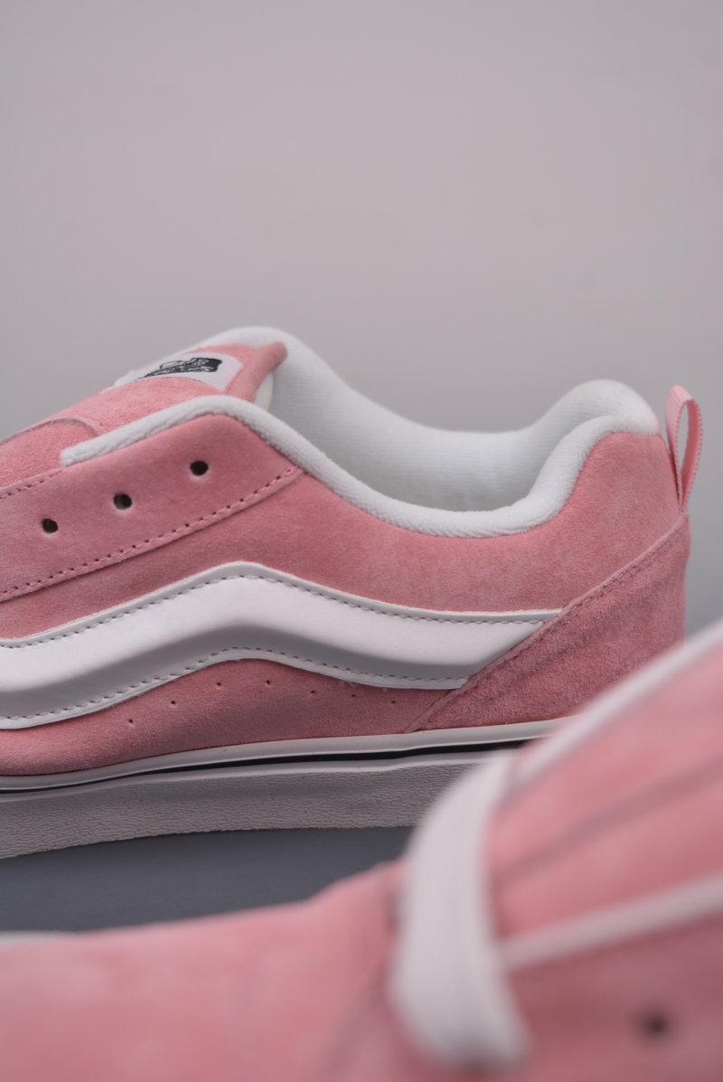 Vans Classics Knu Skool 'Pink' view