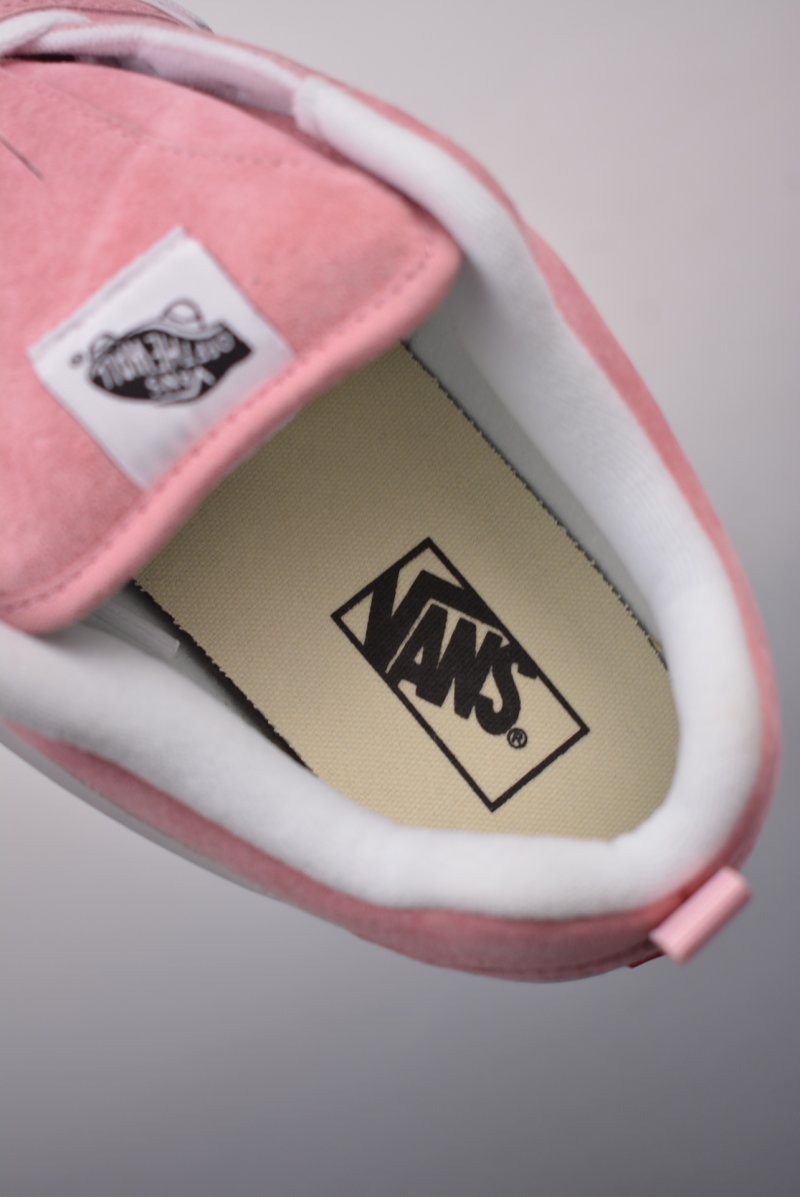 Vans Classics Knu Skool 'Pink' view