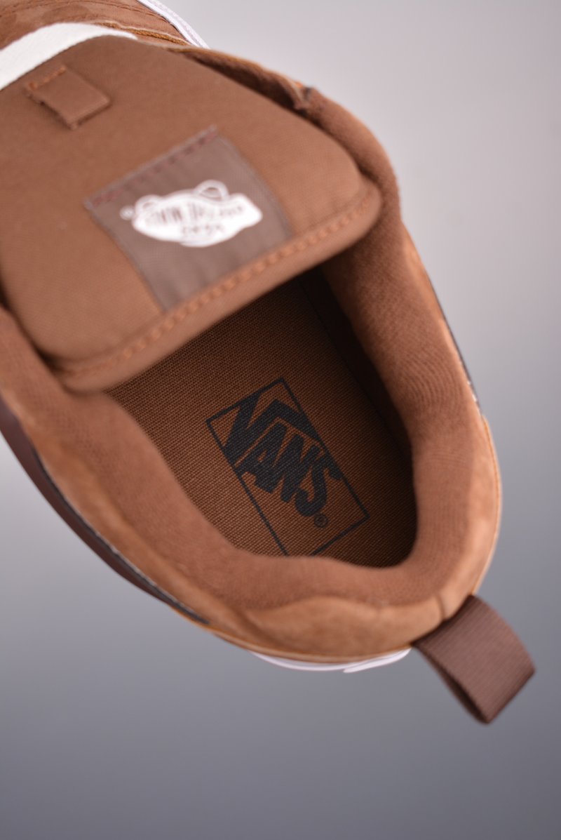 Vans Classics Knu Skool view