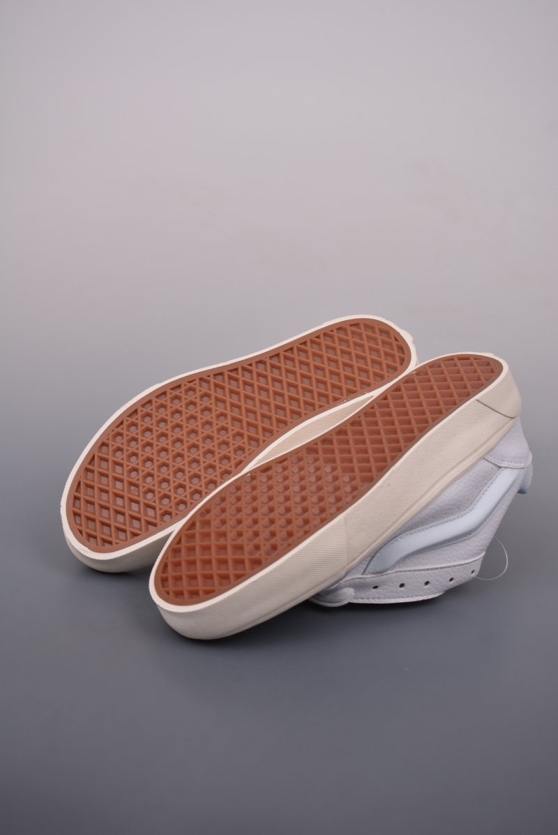 Vans Classics Knu Skool 'White / Blue' view