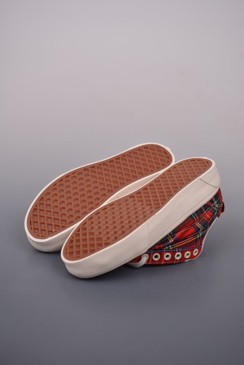 Vans Classics Knu Skool 'Red Plaid' view