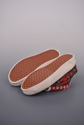 Vans Classics Knu Skool 'Red Plaid' view 3