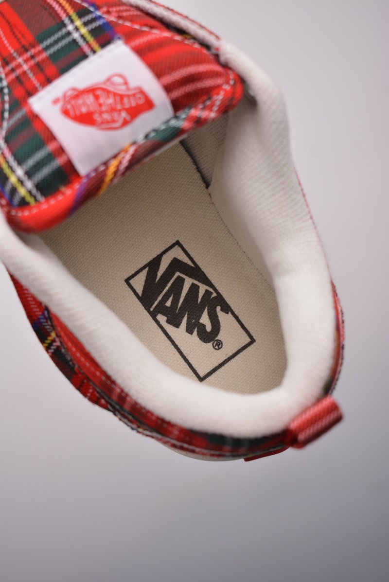 Vans Classics Knu Skool 'Red Plaid' view