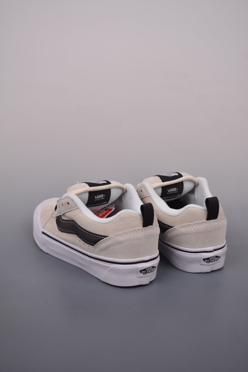 Vans Classics Knu Skool 'Black / White' view