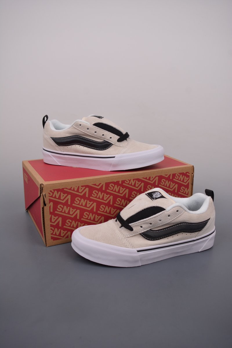 Vans Classics Knu Skool 'Black / White' view