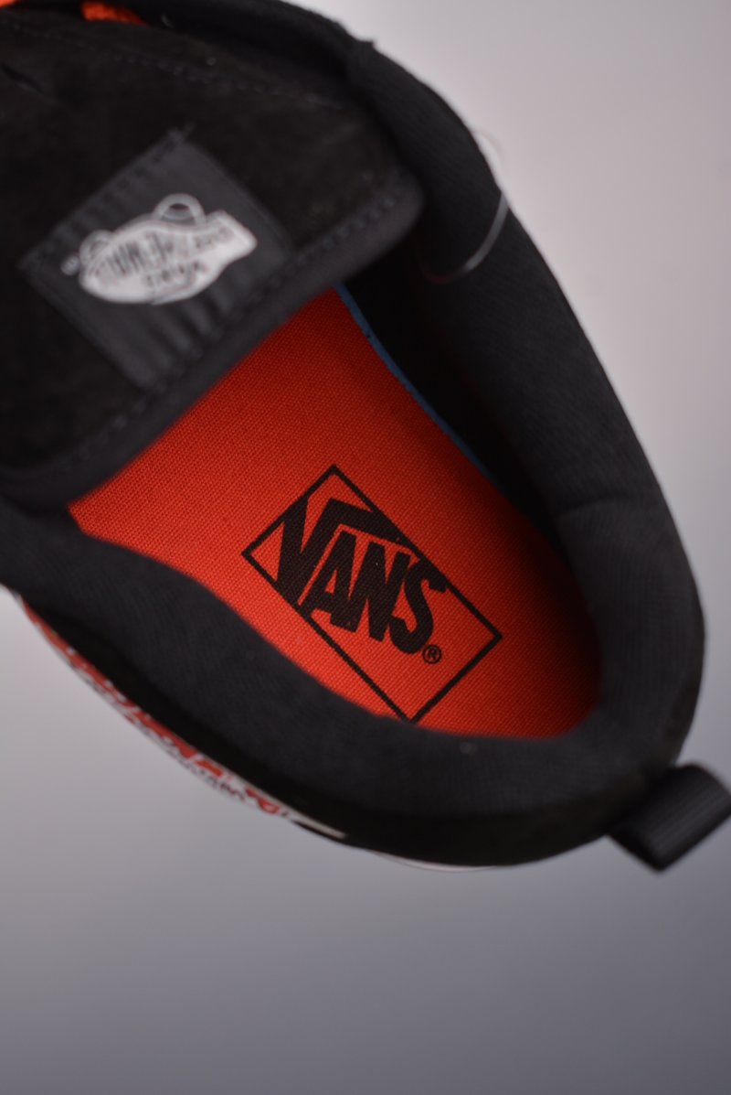 Vans Classics Knu Skool view