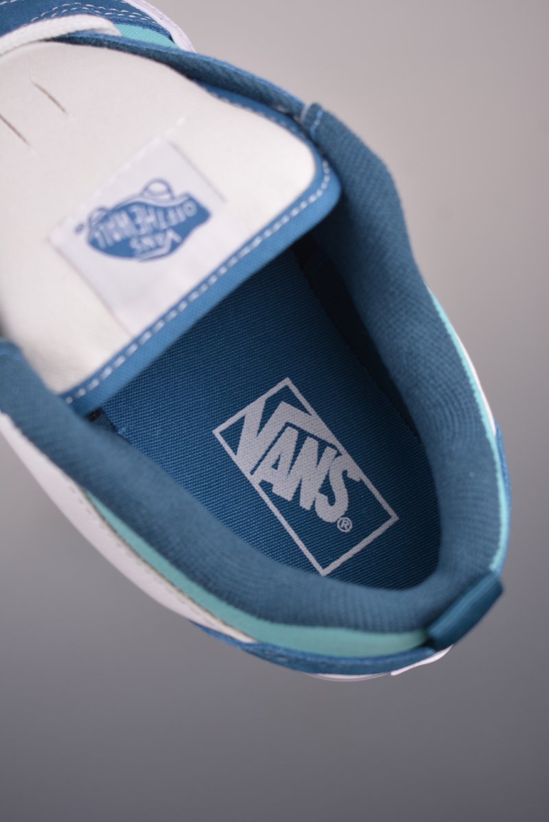 Vans Classics Knu Skool 'Grey / Blue' view