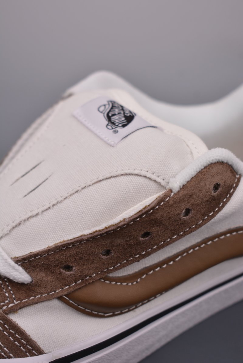 Vans Classics Knu Skool 'White / Brown' view
